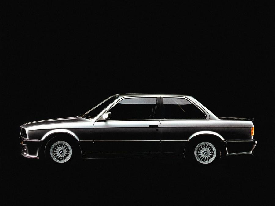  BMW 325i Coupe M-Technik 1989 года  (фото 2 из 2)